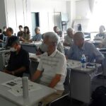 熱心に聞き入る参加者の皆さん(1)