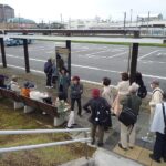 石岡駅フラワーパーク行き乗り場集合写真