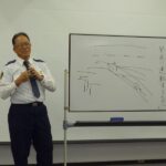 講話状況(2) 方向指示器の正しい出し方(優先・一般道路への侵入)