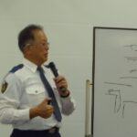 講話状況(3) 方向指示器の正しい出し方