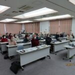 熱心に聞き入る参加者の皆さん(1)