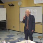 川柳クイズ(3) 13問を行いスタッフより4チームの成績発表