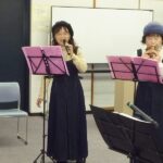 ボーカルの澄んだ歌声も交え、懐かしのメロディーを披露