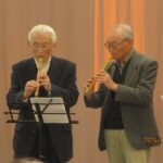 ケーナ演奏の三ツ井さんと山本さん